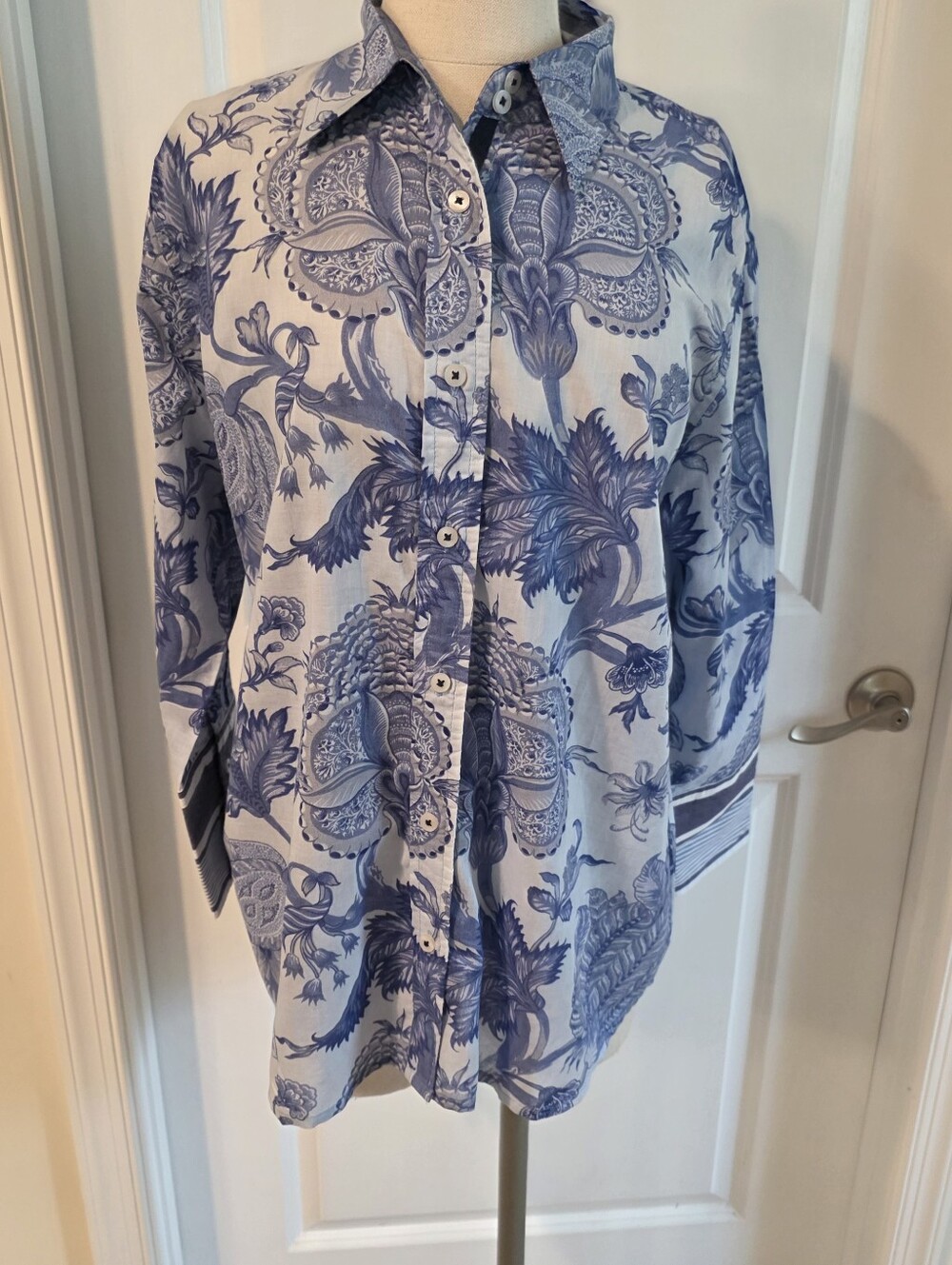 Tizzie Blouse Size Large